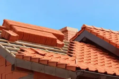 Pose et rénovation de toiture en tuiles à Barsac