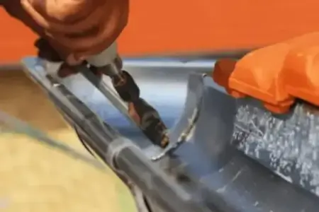 Travaux de zinguerie en zinc réalisés par un couvreur Barsac